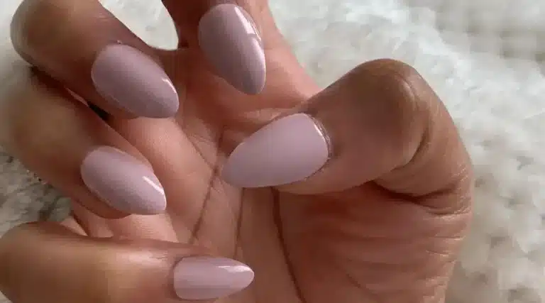 Which Glue On Nails Are The Best